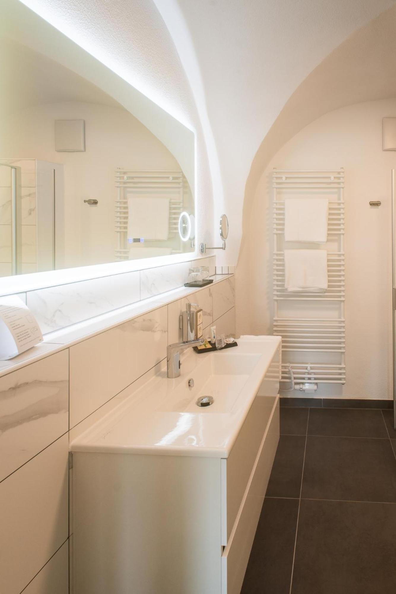 באיירוט Schloss Hotel Colmdorf מראה חיצוני תמונה