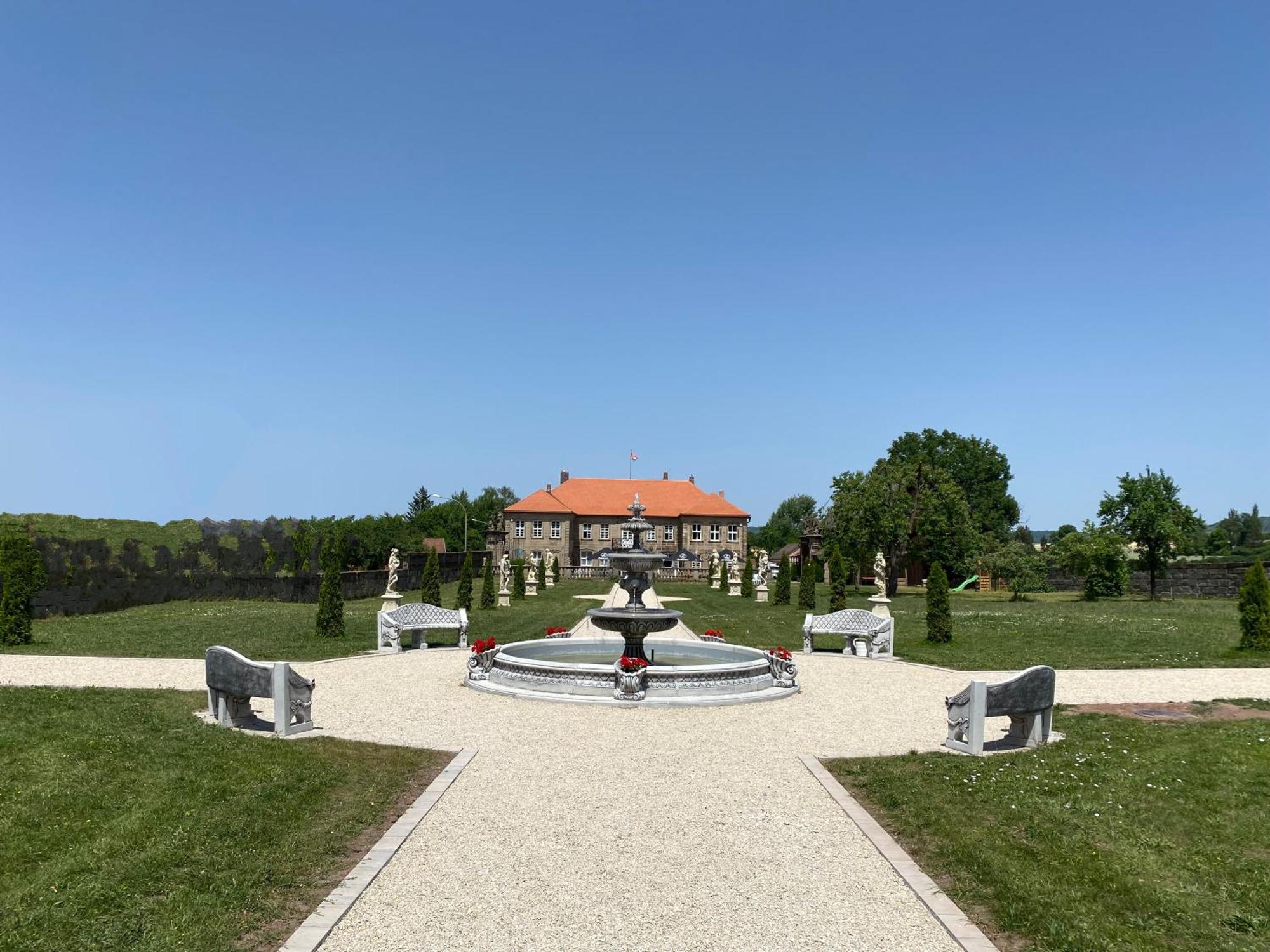 באיירוט Schloss Hotel Colmdorf מראה חיצוני תמונה